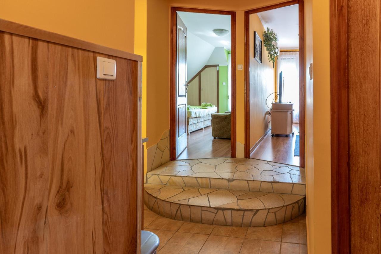 Harkány Gal Apartmanhaz מראה חיצוני תמונה