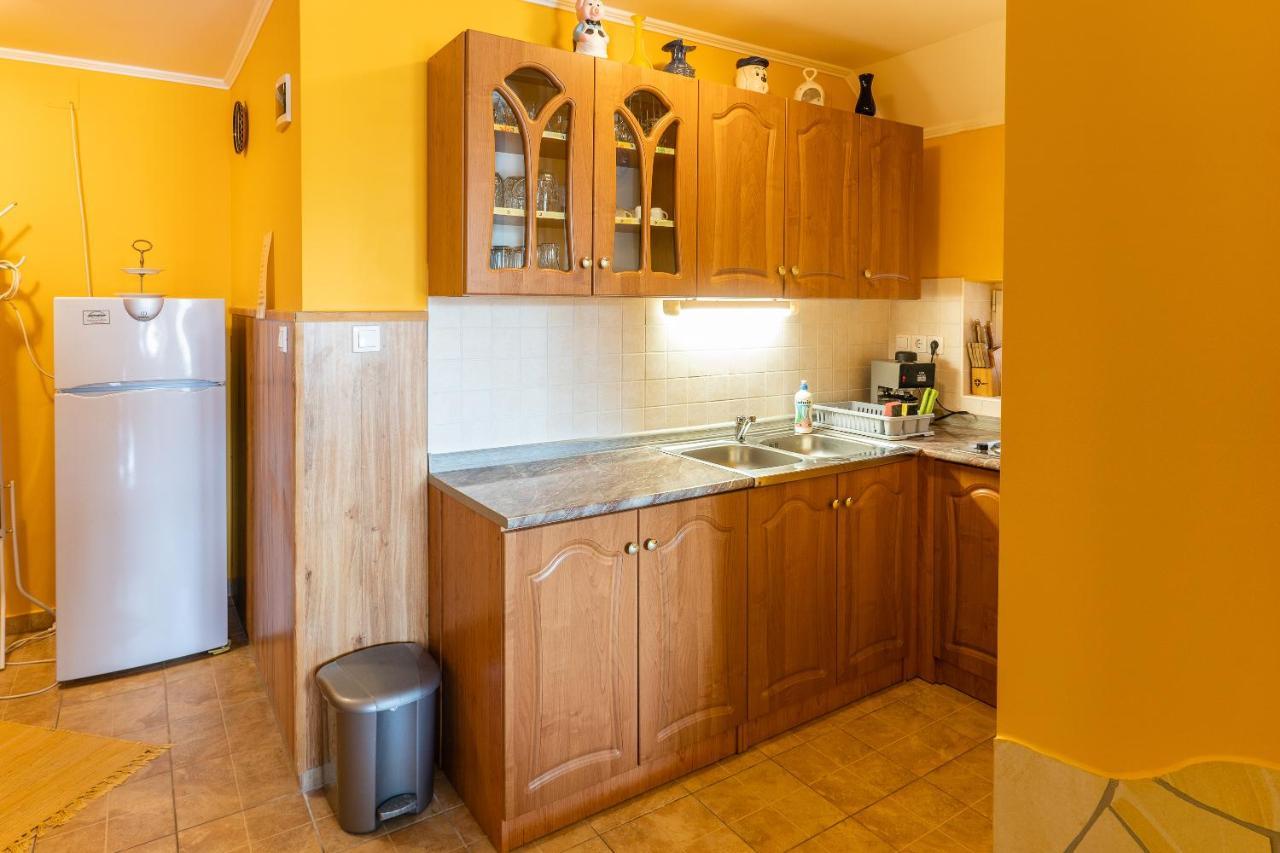 Harkány Gal Apartmanhaz מראה חיצוני תמונה