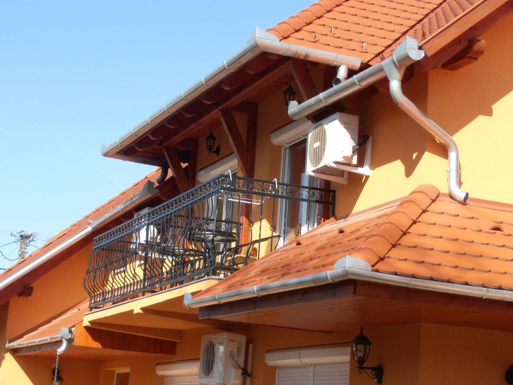 Harkány Gal Apartmanhaz מראה חיצוני תמונה