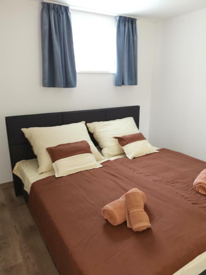 Harkány Gal Apartmanhaz מראה חיצוני תמונה