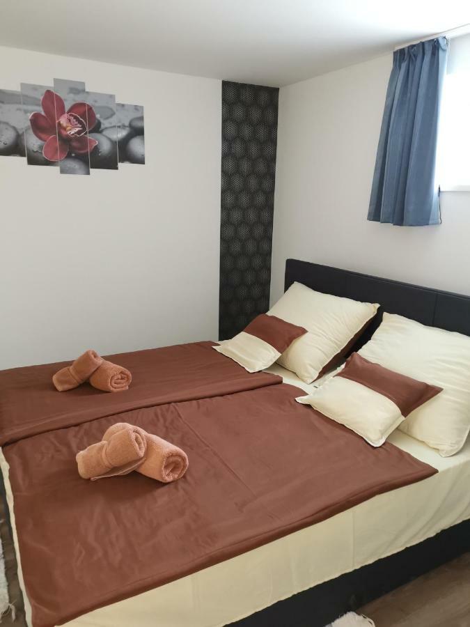 Harkány Gal Apartmanhaz מראה חיצוני תמונה