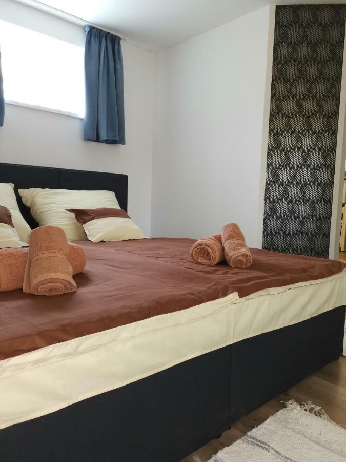 Harkány Gal Apartmanhaz מראה חיצוני תמונה