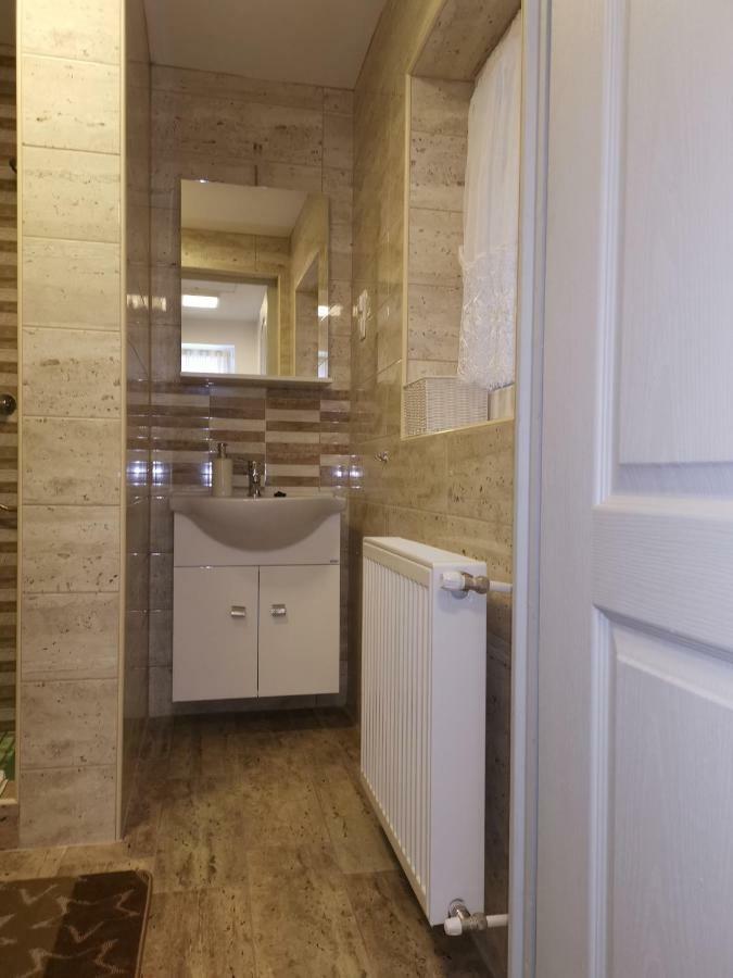 Harkány Gal Apartmanhaz מראה חיצוני תמונה