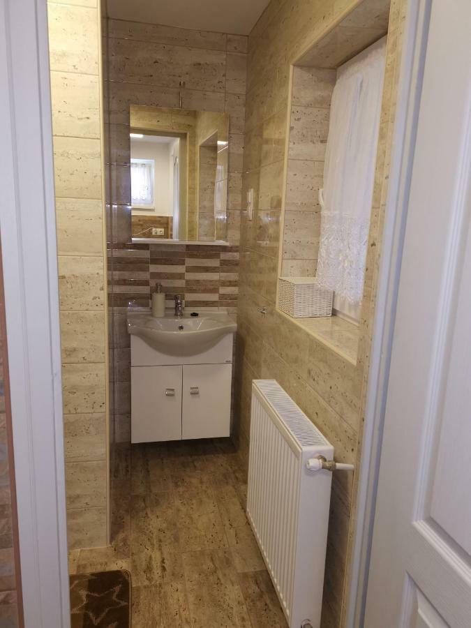 Harkány Gal Apartmanhaz מראה חיצוני תמונה